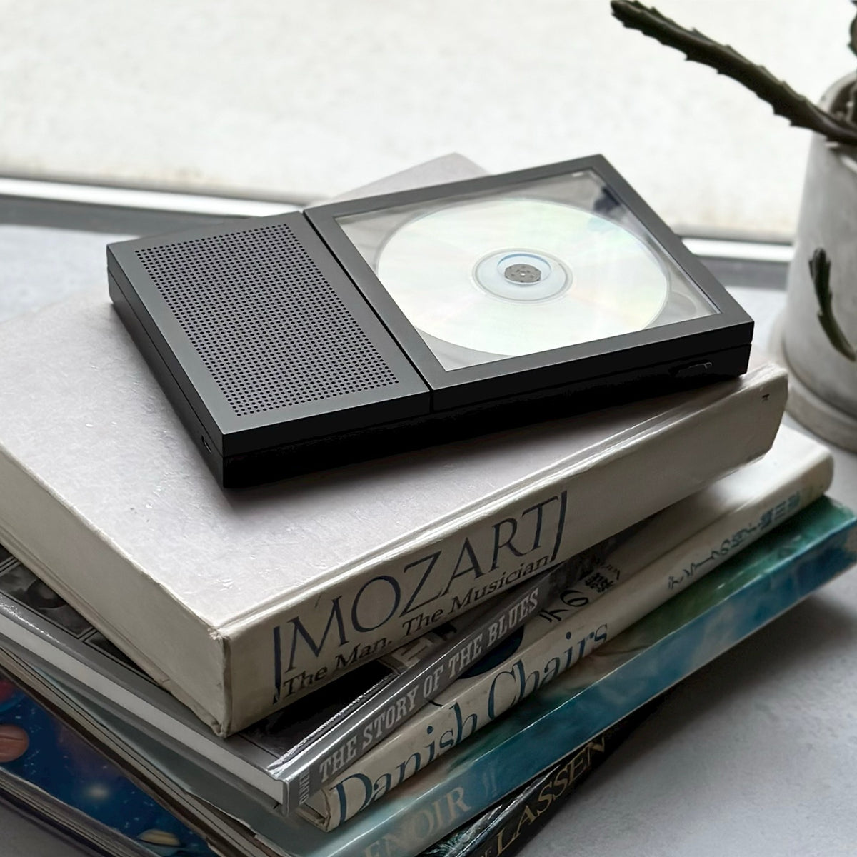 Portable CD Cover Player
