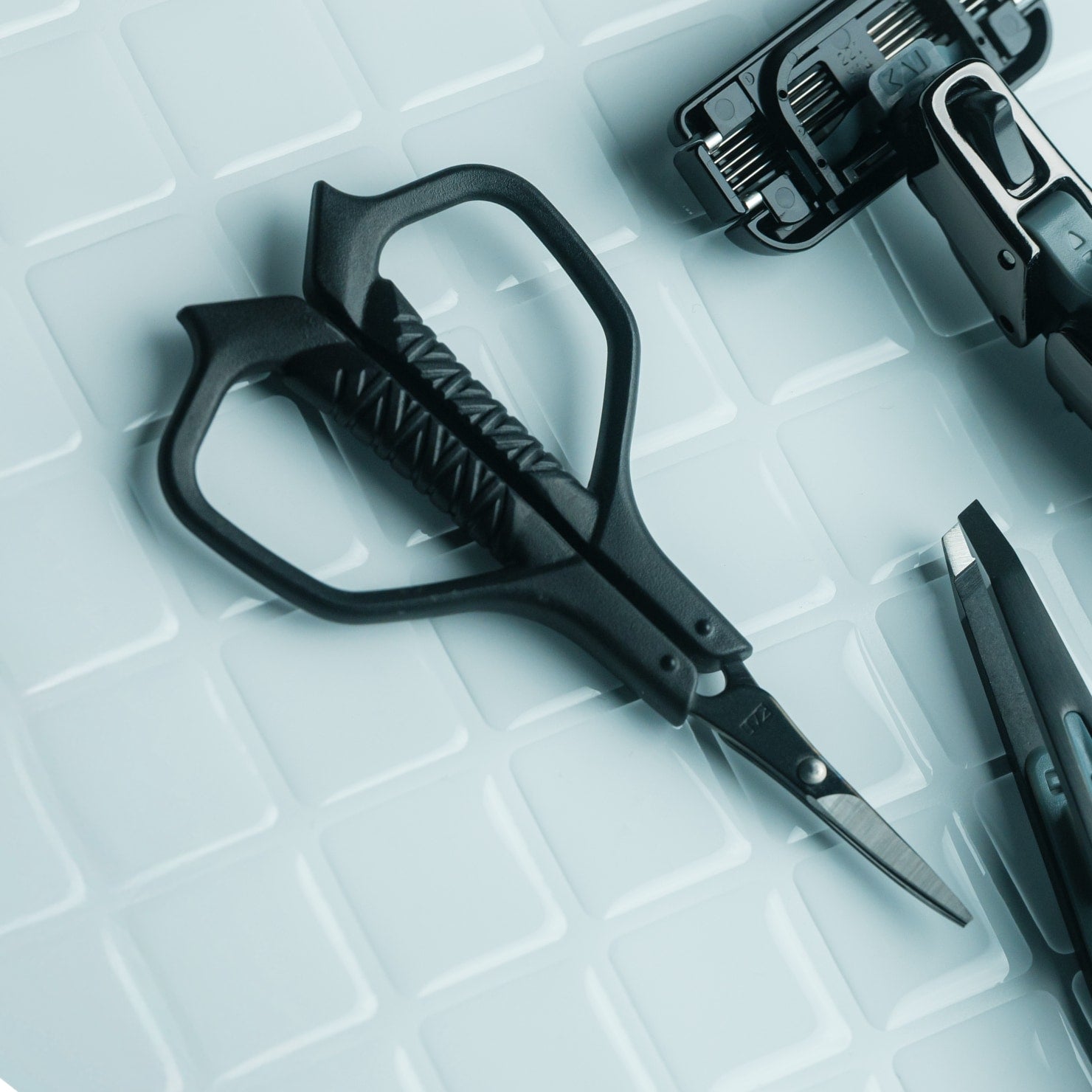Auger PrecisionCurve Scissors – Yanko Design Select