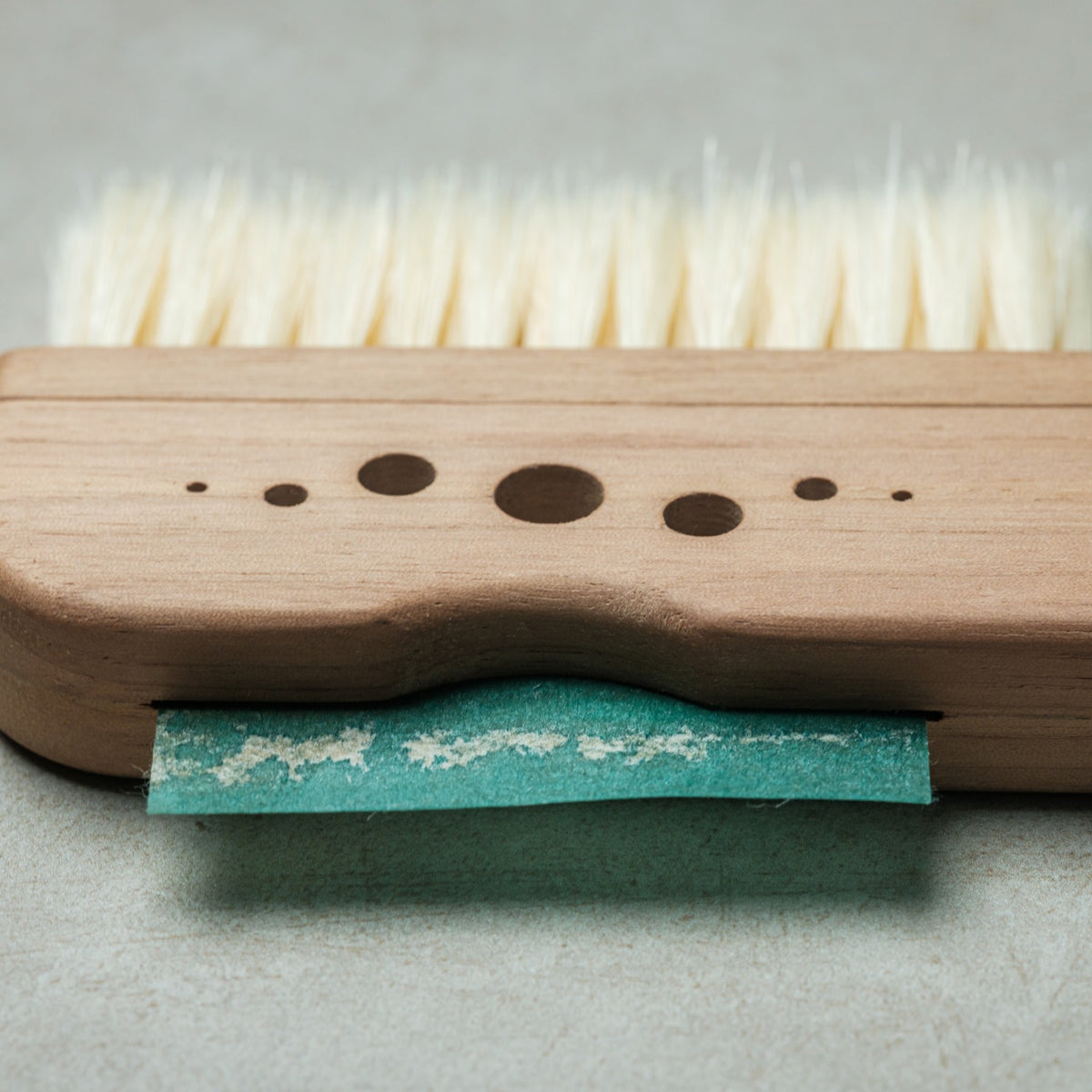 AromaCraft Clothes Brush