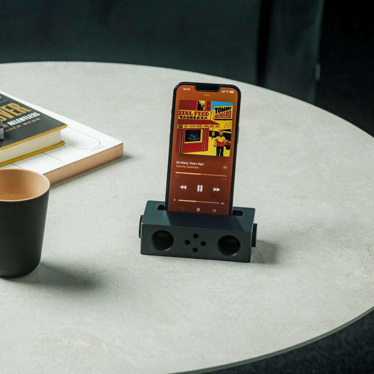 Battery-free Amplifying iSpeakers