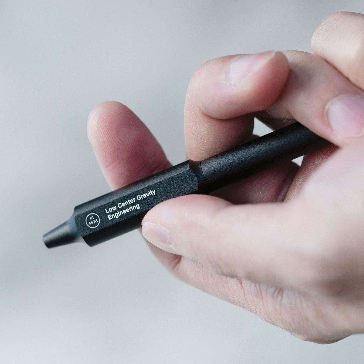 Curva Pen is designed to get you hooked into loving writing again - Yanko  Design